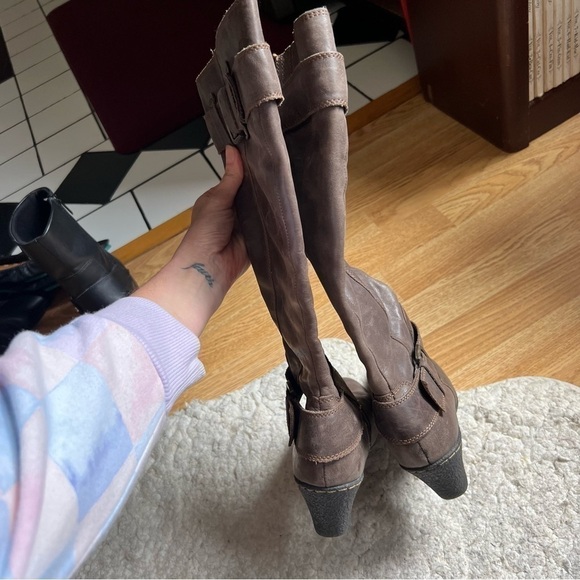 B.O.C. Brown Leather Buckle Detail Interior Zip Chunky Block Wedge Heel Boots - Picture 8 of 12